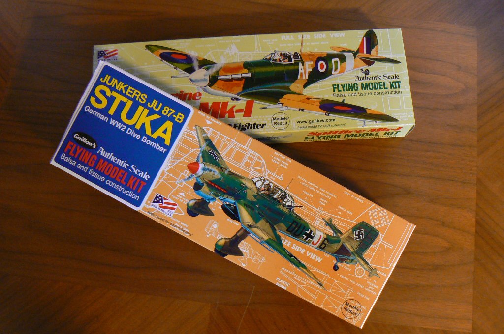 Stuka och Spitfire byggsatser 04.03.2015.jpg